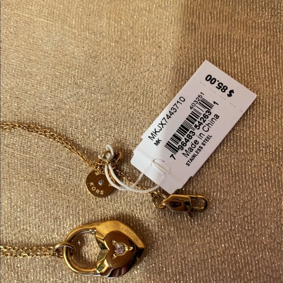 NWT MICHAEL KORS GOLD-TONE
HEART PENDANT NECKLACE MKJX7443710 MSRP $85.00 - Picture 8 of 9